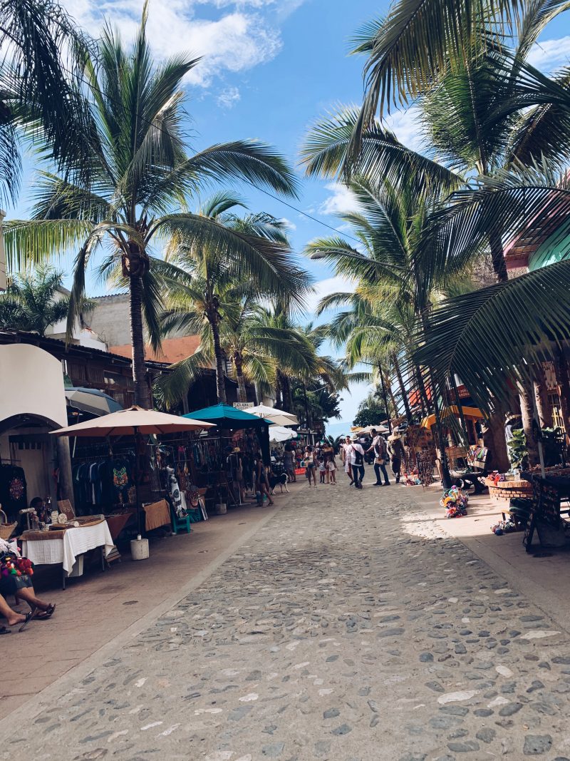 Sayulita-Mexico-beach-shopping
