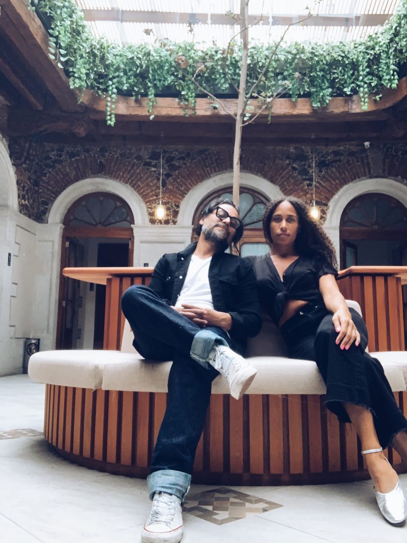 travel couple mexico city