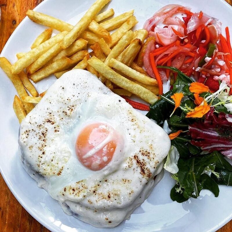 TRENDY FUSION BRUNCH SPOTS - Foreign Cinema